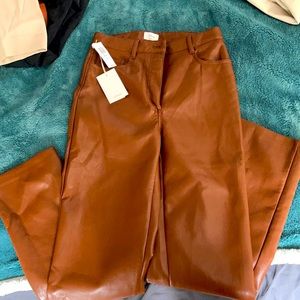 Aritizia Wilfred
MELINA PANT